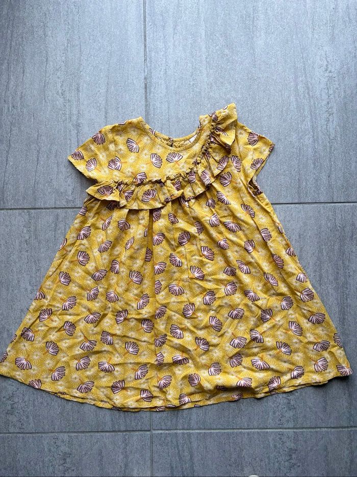 Robe jaune
