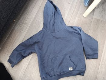 Sweat bleu