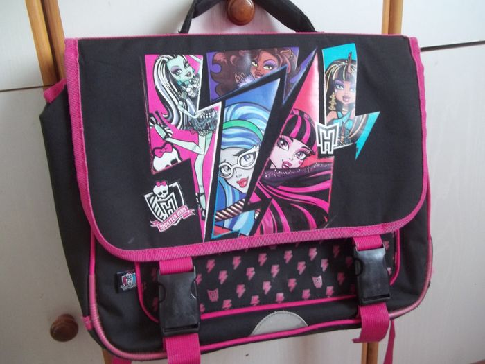 Cartable 2 compartiments noir Monster High