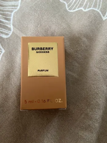 Miniature burberry godess neuf parfum