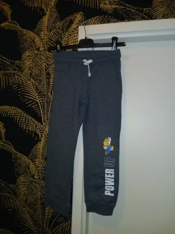 💙 Pantalon de jogging Mario taille 4 ans.