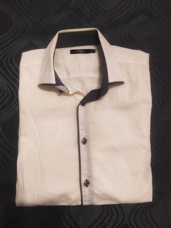 Chemise unie blanche t.S tex