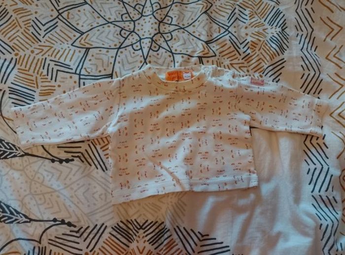 Sweat bébé fille assez épais