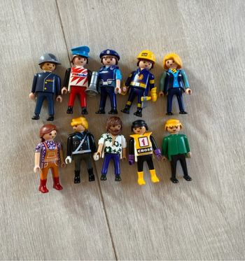 Lot 10 playmobils