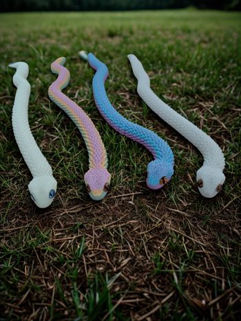 Lot jouets serpents