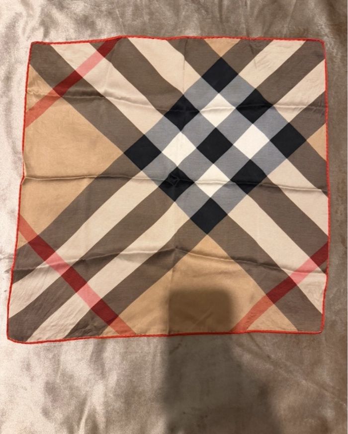Foulard Burberry soie