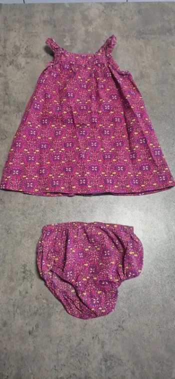 Robe fille avec cache couche