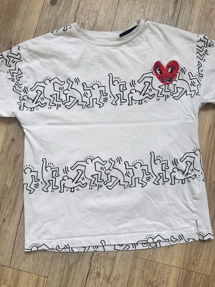 T shirt Zara cœur Keith haring  9 ans - photo numéro 2