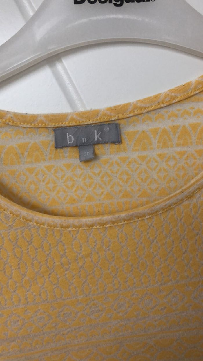 Tee-shirts jaune - photo numéro 2