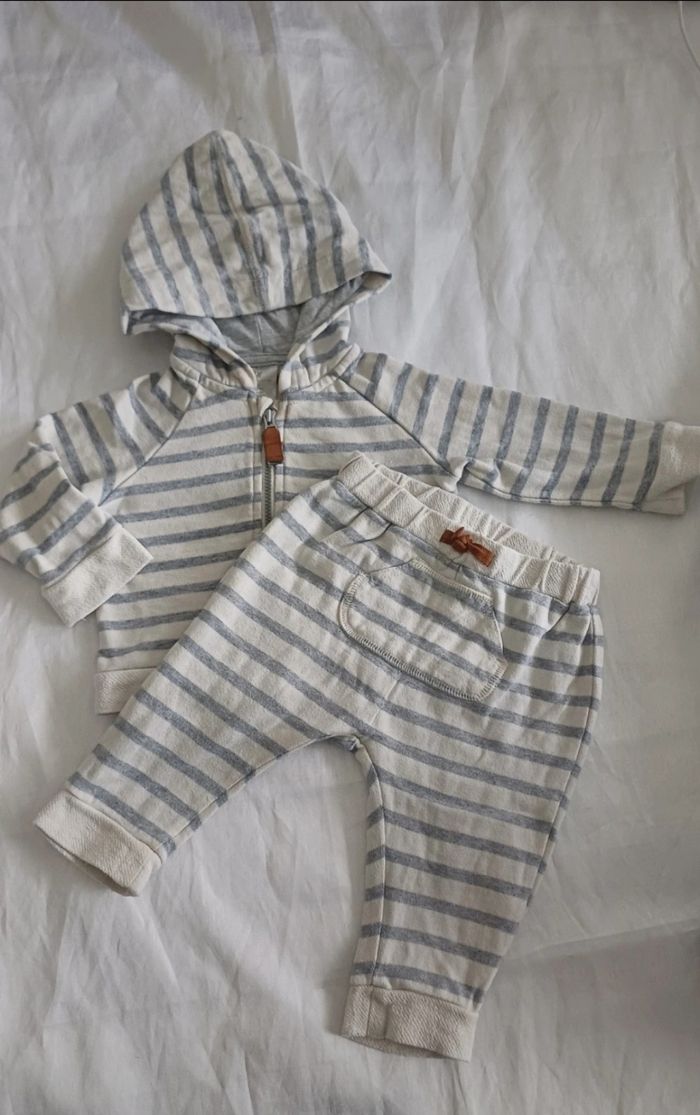 Lots de vêtements  Bébé 3/6mois - photo numéro 2