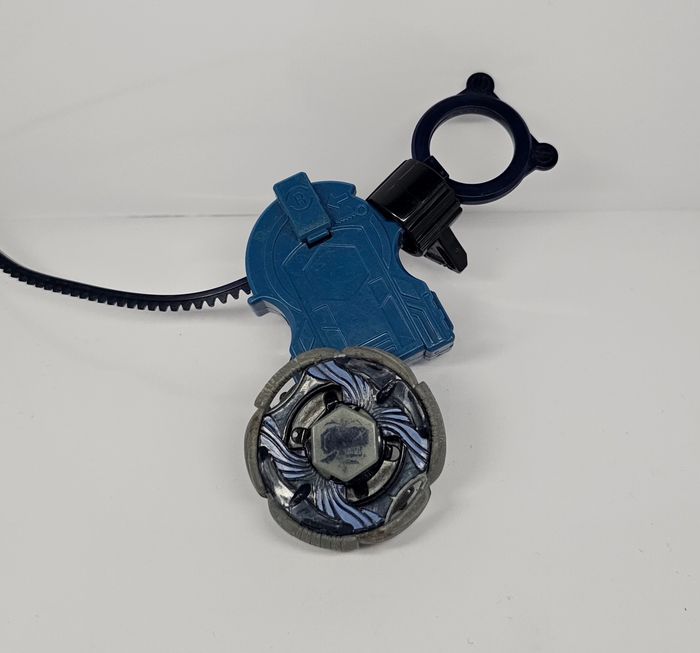Toupie Beyblade Métal Masters Grand Cetus