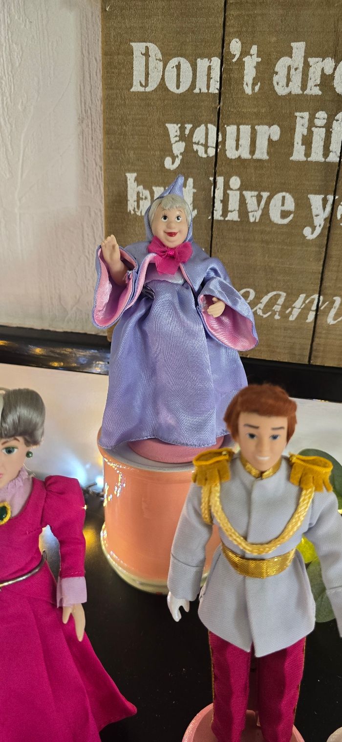Lot de 6 magnifique poupée porcelaine Disney princesse cendrillon collection vintage ancien - photo numéro 5