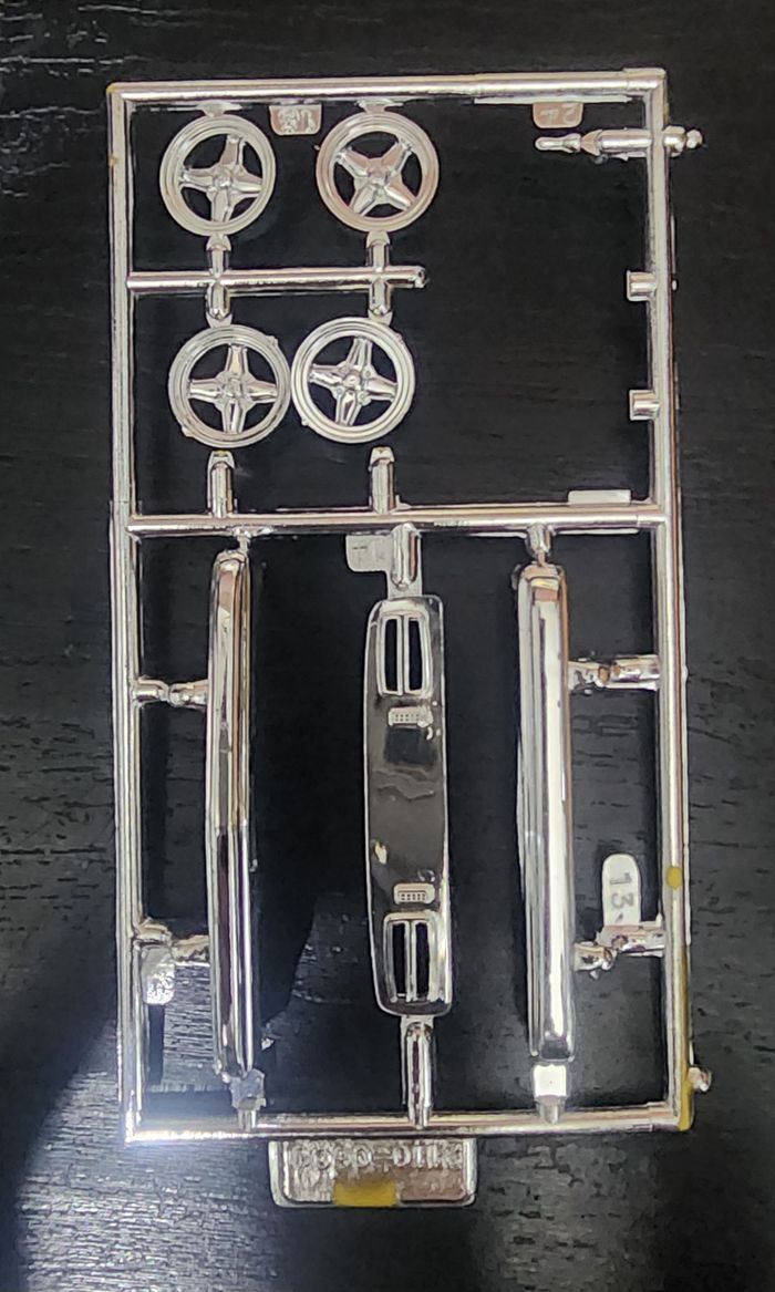 maquette vintage monogram datsun road racer 1/24 (datsun 280z/260z) - photo numéro 10