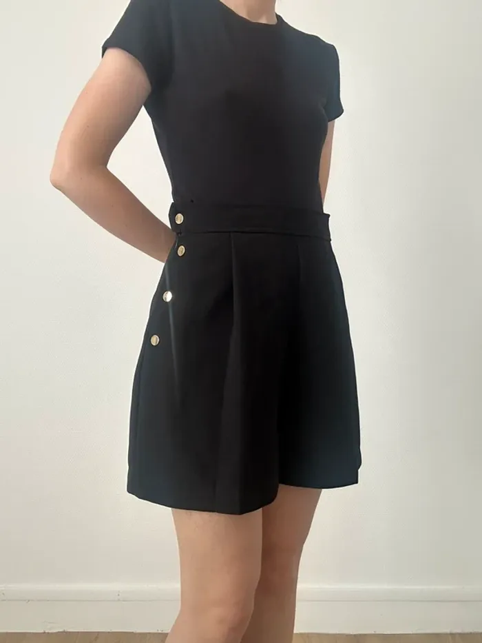 Short noir taille haute Zara - photo numéro 2