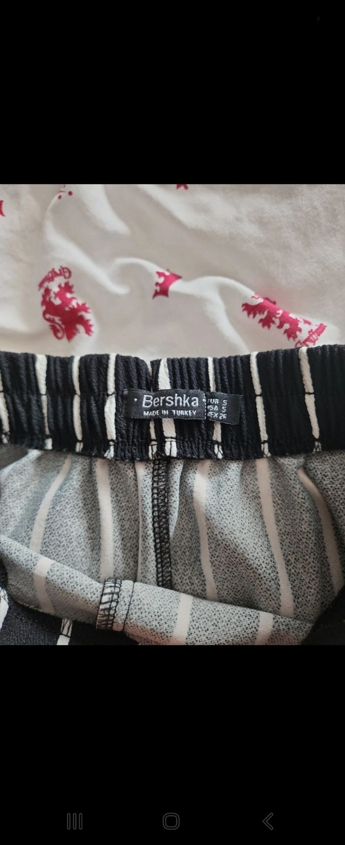 Pantalon large à ligne Bershka - photo numéro 3