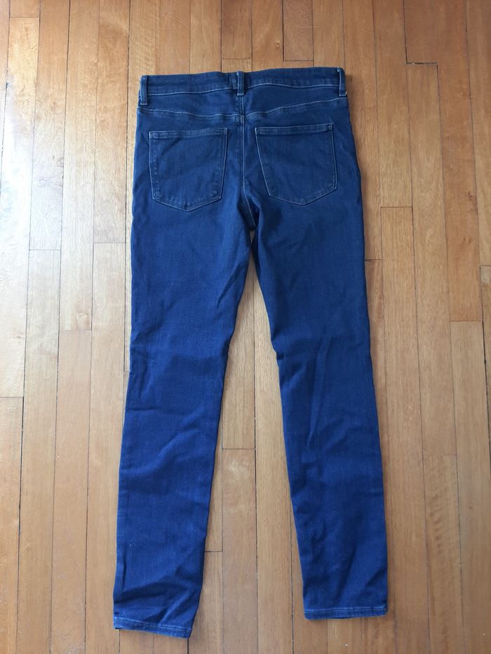 Jeans Uniqlo coupe droite - photo numéro 2