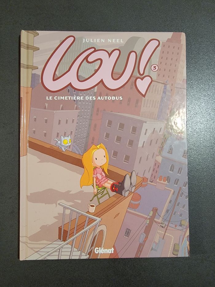 📚 Lou, Le cimetière des autobus