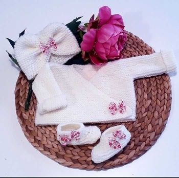 Vêtement layette brassière kimono cache-coeur tricoté main bébé naissance nouveau né noeud liberty