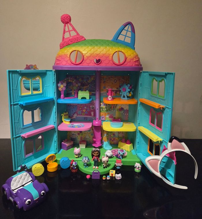 Maison gabby chat , musicale , neuve