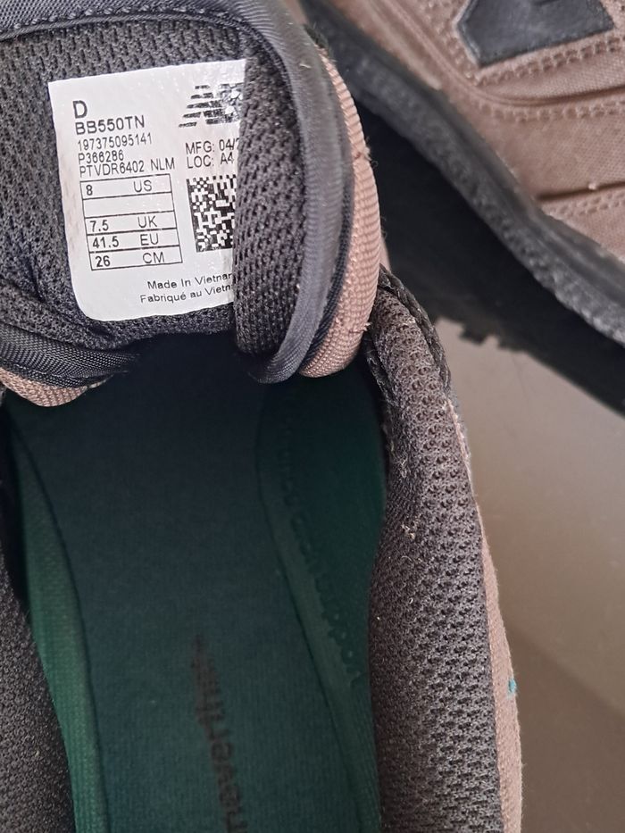 Baskets plate New Balance marron/noir, T41,5, neuve, fournit avc 2 couleurs lacets - photo numéro 5