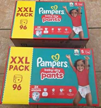LOT DE 192 COUCHES CULOTTES PAMPERS PANTS TAILLE 5 NEUFS DANS EMBALLAGE