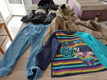 4 articles pour garçons Taille 18 mois