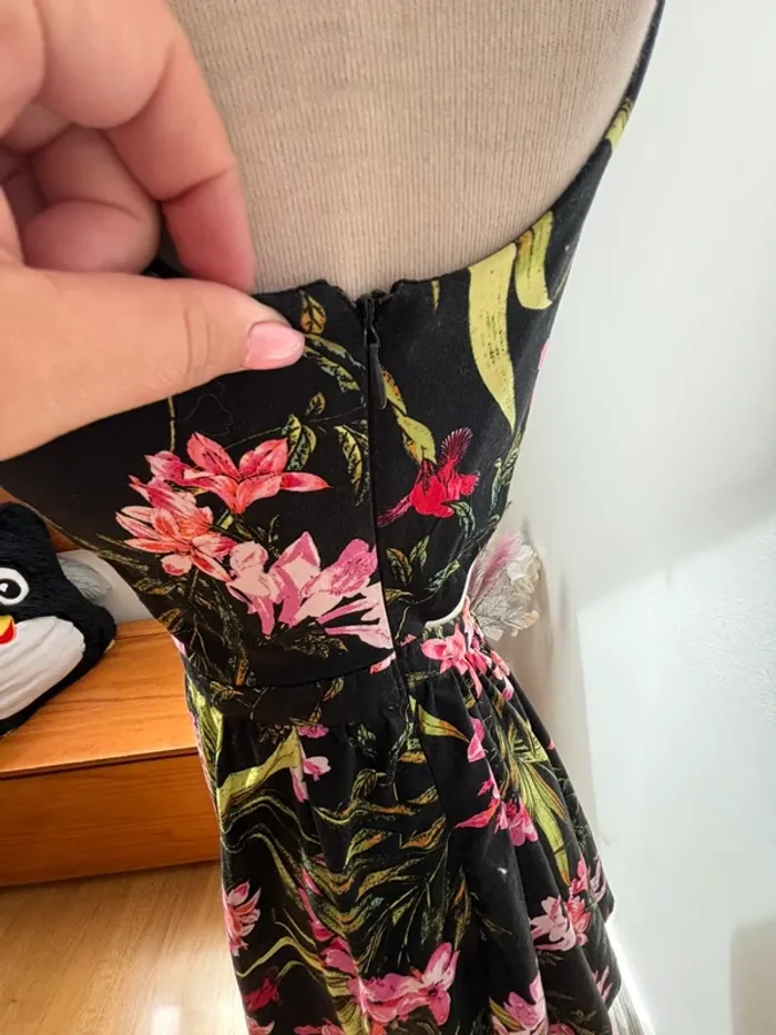 🌺 Robe noire à fleurs - Dos ouvert - Morgan - T38 - photo numéro 9
