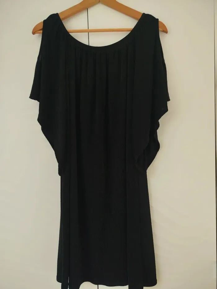 Robe noire à sequins taille 38 - photo numéro 4