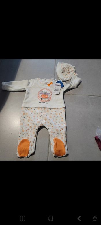 Pyjama neuf 6mois