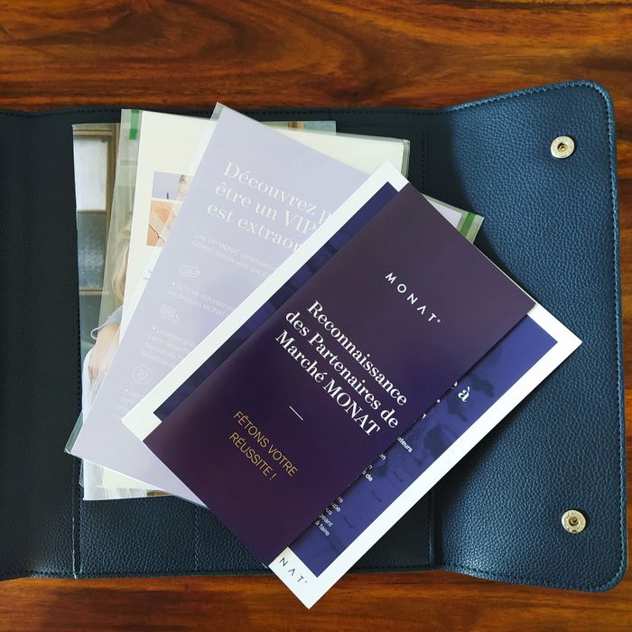 Pochette et échantillons Monat - photo numéro 3