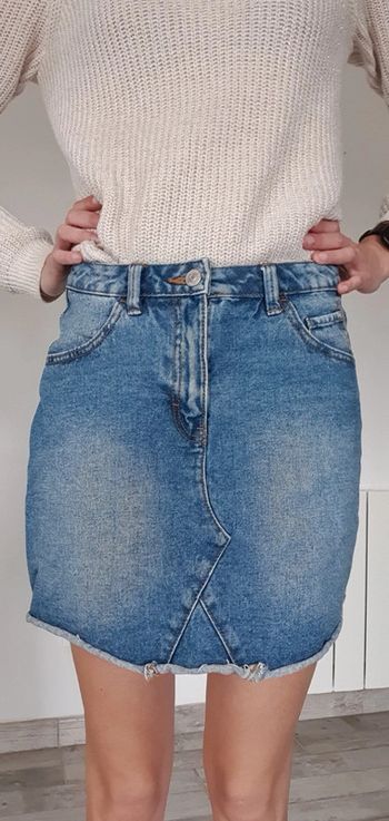 Magnifique jupe denim co taille 36 mais convient à une taille 34 en excellent état