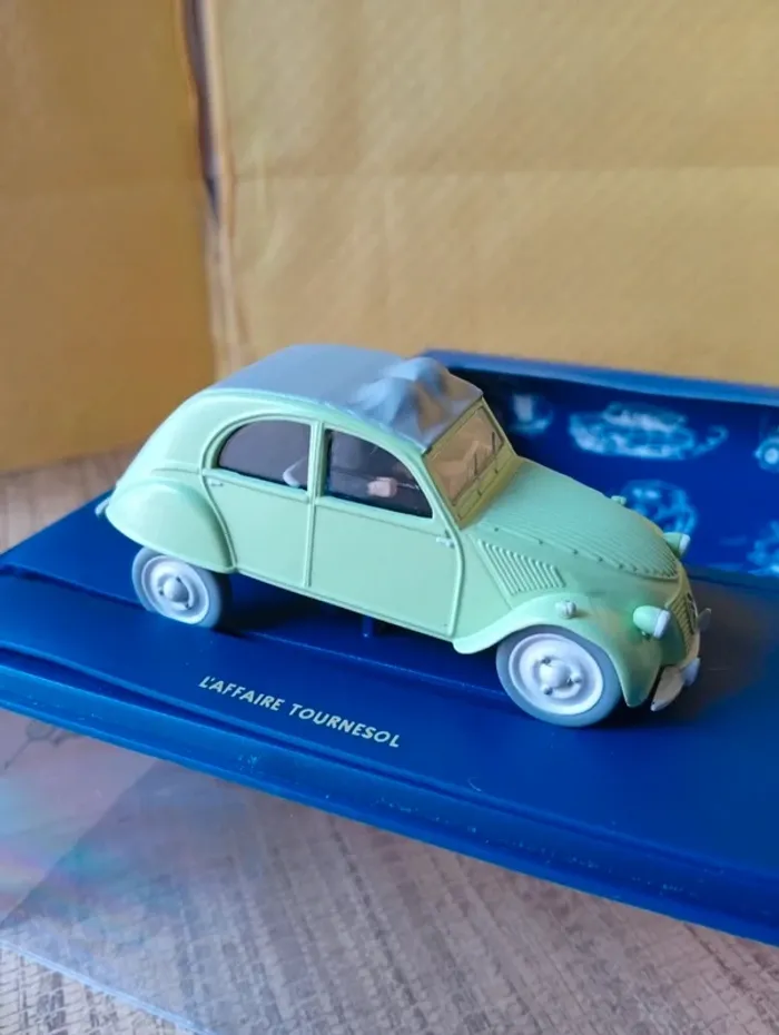 En voiture Tintin L'Affaire tournesol Hergé moulinsart - photo numéro 3