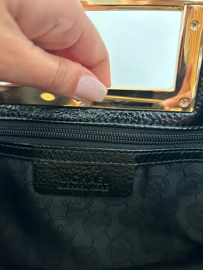 Pochette Michael Kors “Berkley” en cuir verni noir - photo numéro 5