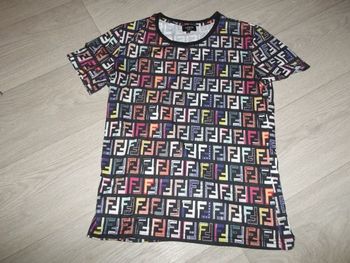 Tee shirt FENDI multicolore taille M TBE