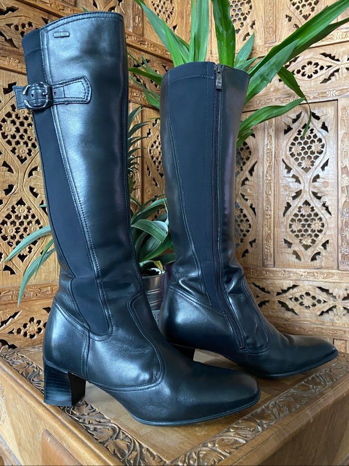 Bottes cuir noires Rieker T 37