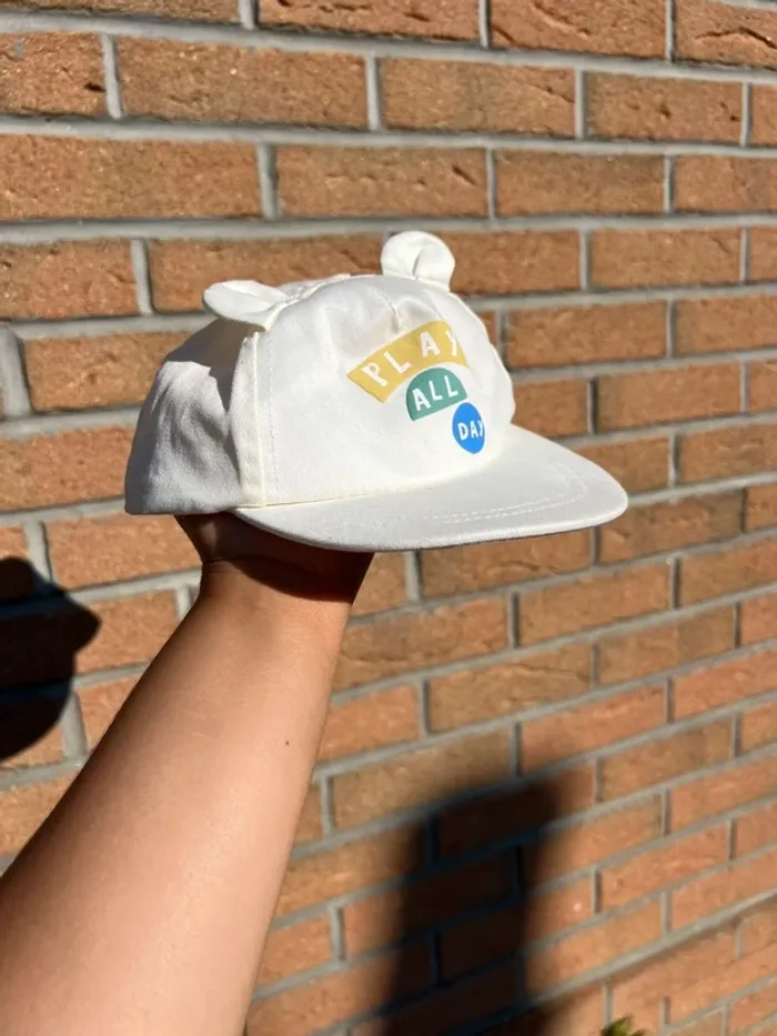 Casquette Primark 12-24 mois – Très bon état - photo numéro 3