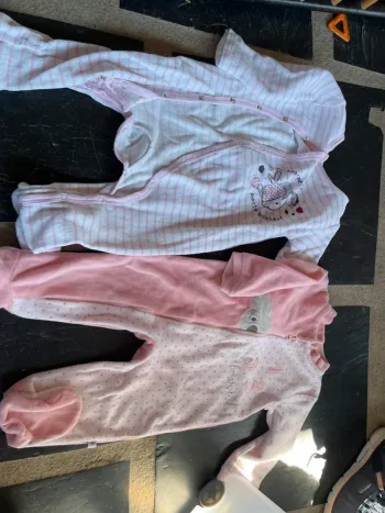 Lot 2 pyjamas 12 mois