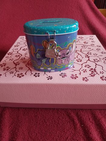 Tirelire stitch et Angel avec cadenas et clés