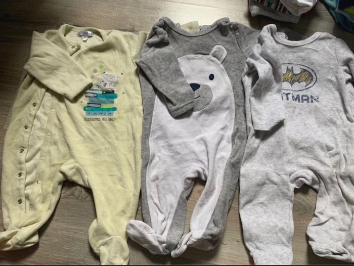 Lot de 21 pyjamas 6 mois - photo numéro 4