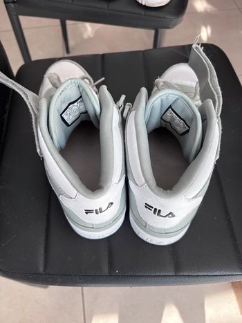 Jolies Baskets montantes fila homme