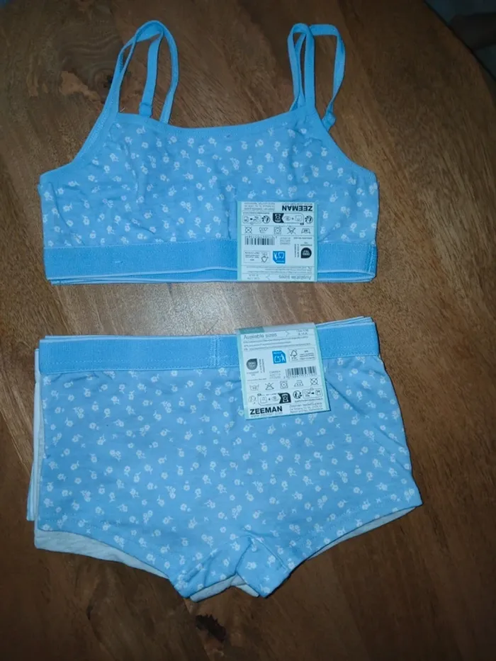 Lot Ensembles brassière et culotte - photo numéro 2