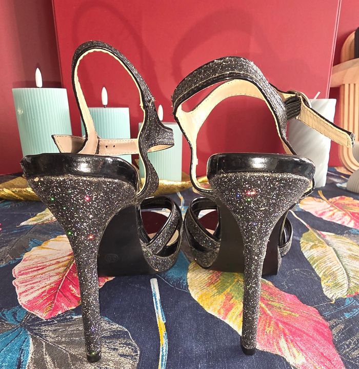 Talons ouvert a pailletes 38 - photo numéro 6