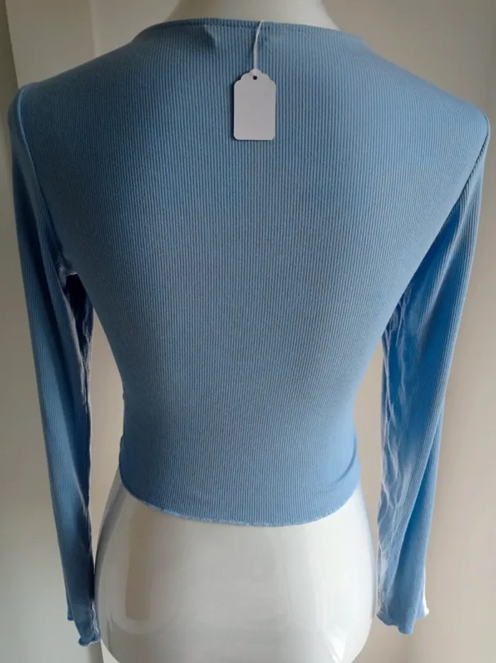 Magnifique haut court cache coeur crop top beau bleu ciel côtelé manches longues T.M Shein - photo numéro 3