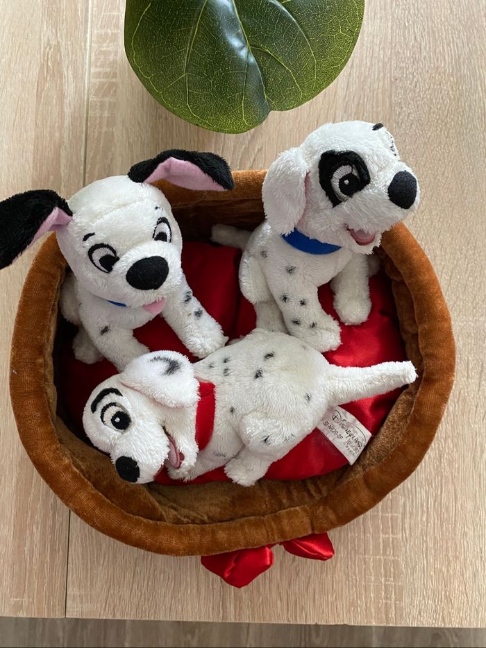 Peluche 101 dalmatiens Disney store - photo numéro 2