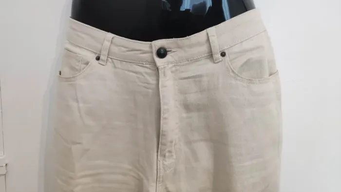 Jeans crème Kiabi taille 44 - photo numéro 2