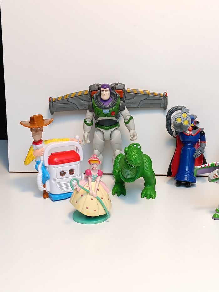Lot figurines vintage Disney toy story 
Taille 13cm pour la plus grande - photo numéro 2