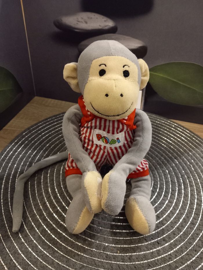 Peluche le singe Popi 22cm Helen oxenbury édition Bayard