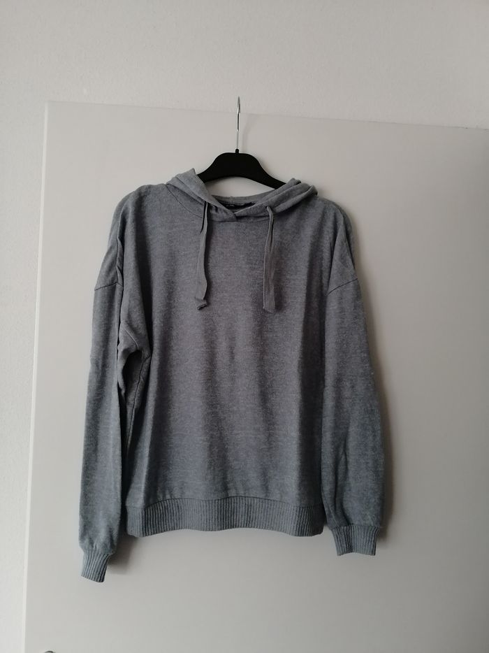 Pull fin à capuche bleu clair Kiabi taille S