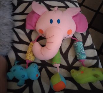 Grand Jouet d'éveil animaux à accrocher neuf