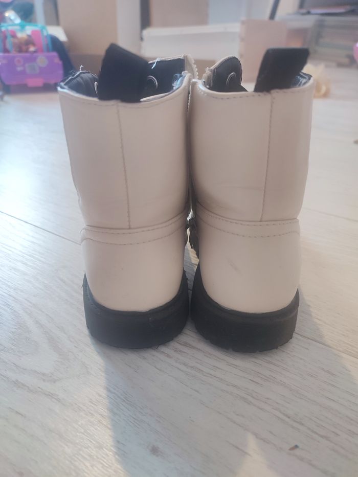 Boots blanches T30 - photo numéro 2